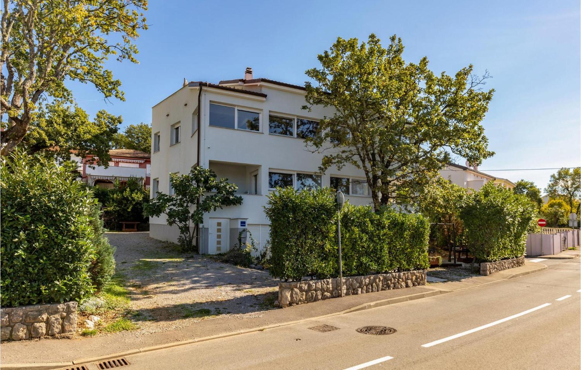 Amazing Apartment In Njivice With Kitchen Zewnętrze zdjęcie
